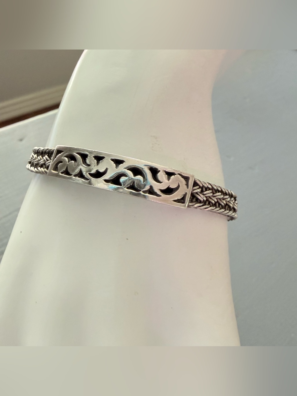 Lois Hill 925 Sterling Silver Filigree Toggle Bracelet